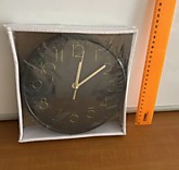 Часы настенные/черный циферблат/золотые цифры 120T (60)