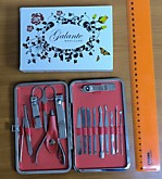 Маникюрный набор 16 предметов (12/120)