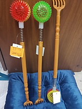 Массажер-чесалка на пружине 2в1 TY-14 (200)